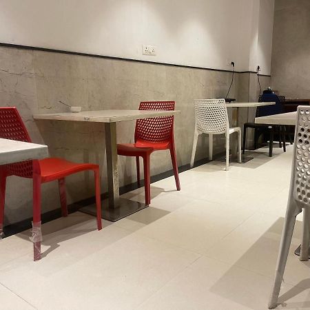 Nh Skye Suites Yeni Delhi Dış mekan fotoğraf