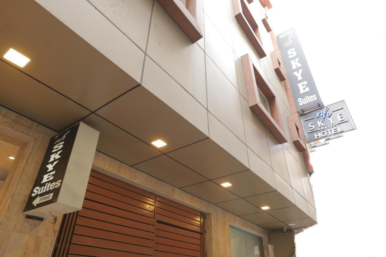 Nh Skye Suites Yeni Delhi Dış mekan fotoğraf
