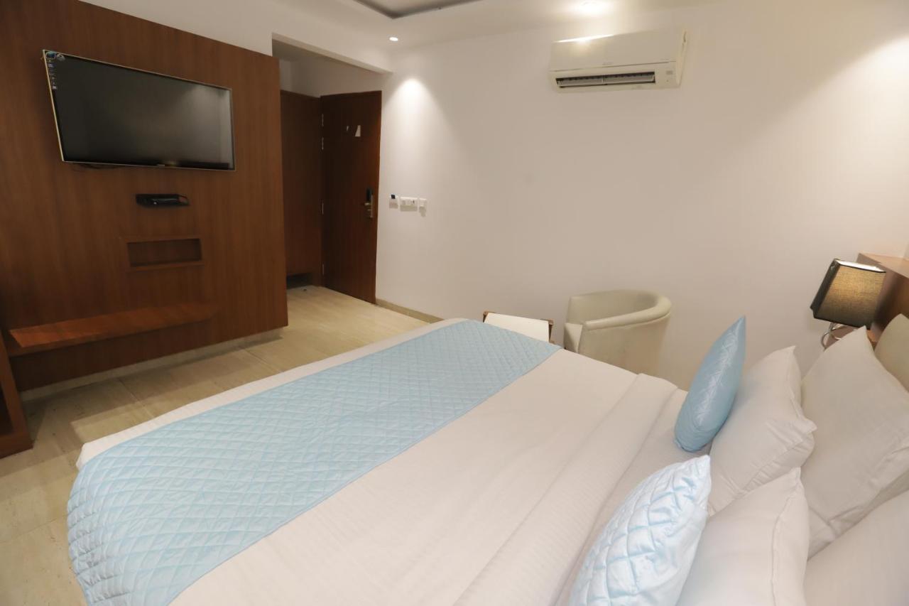 Nh Skye Suites Yeni Delhi Dış mekan fotoğraf