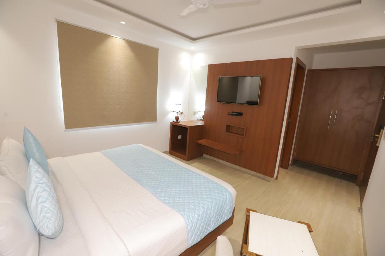 Nh Skye Suites Yeni Delhi Dış mekan fotoğraf