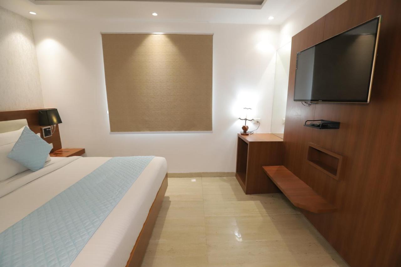 Nh Skye Suites Yeni Delhi Dış mekan fotoğraf