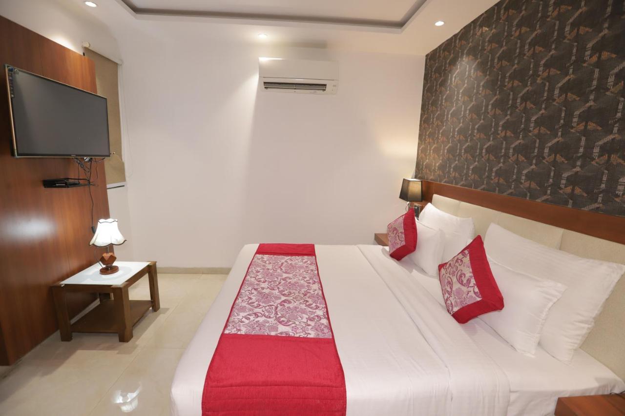 Nh Skye Suites Yeni Delhi Dış mekan fotoğraf