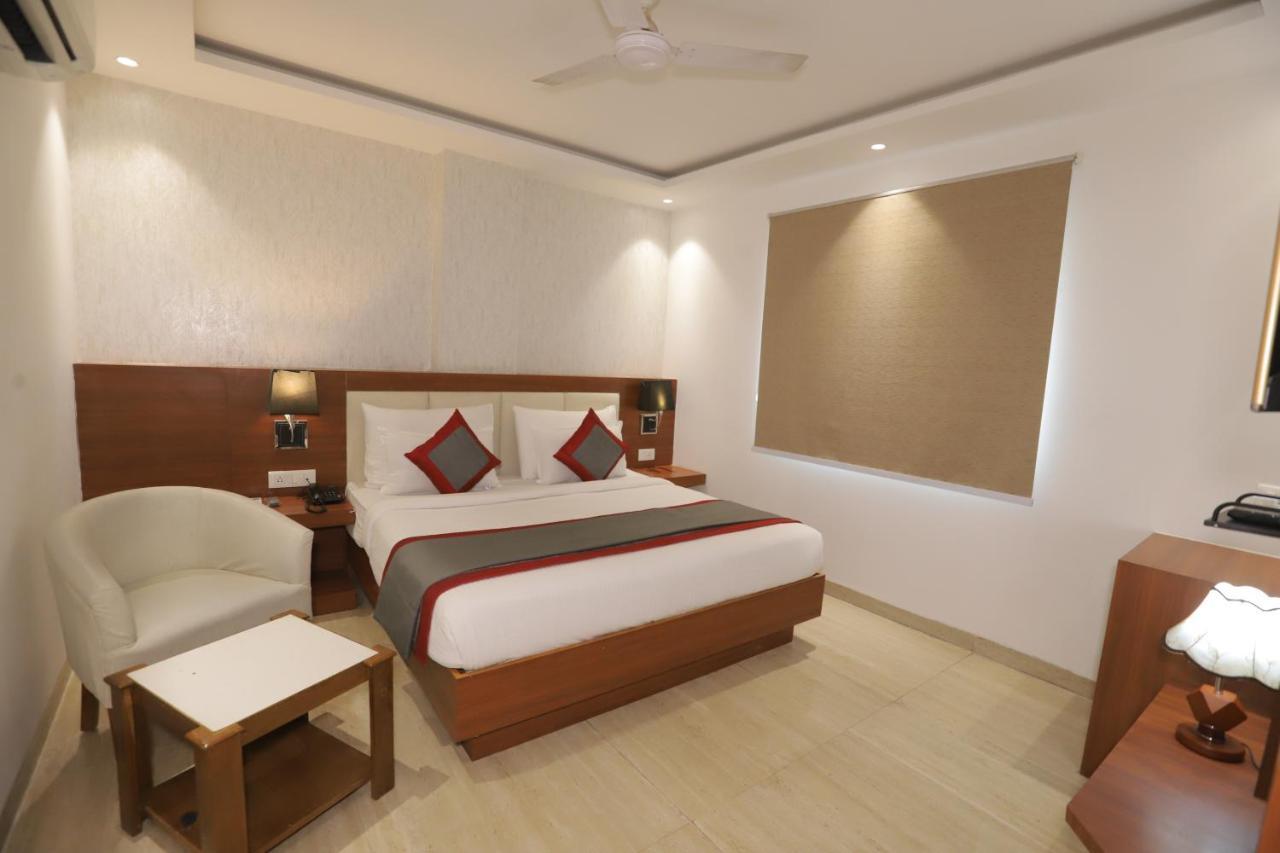 Nh Skye Suites Yeni Delhi Dış mekan fotoğraf