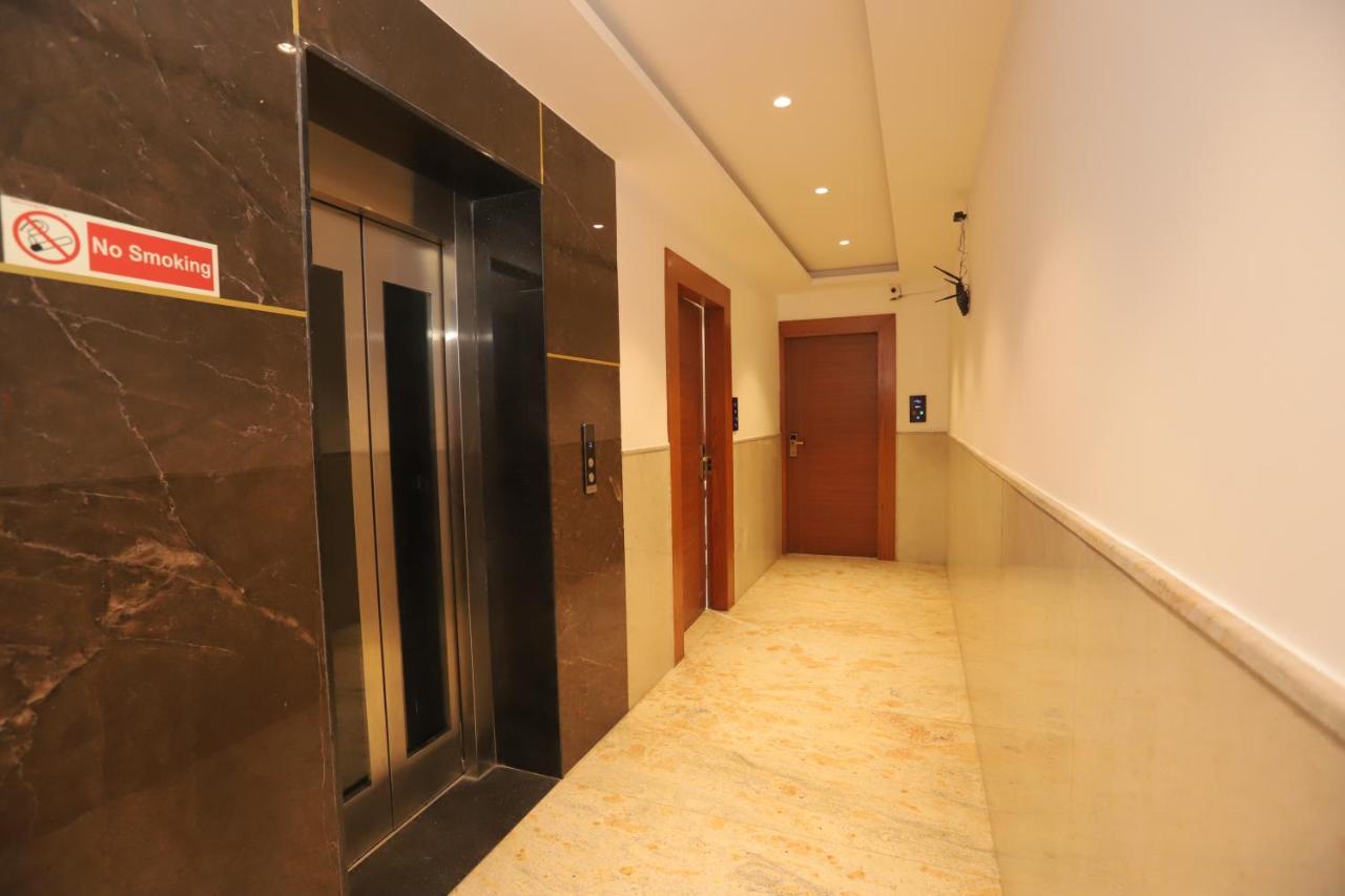 Nh Skye Suites Yeni Delhi Dış mekan fotoğraf
