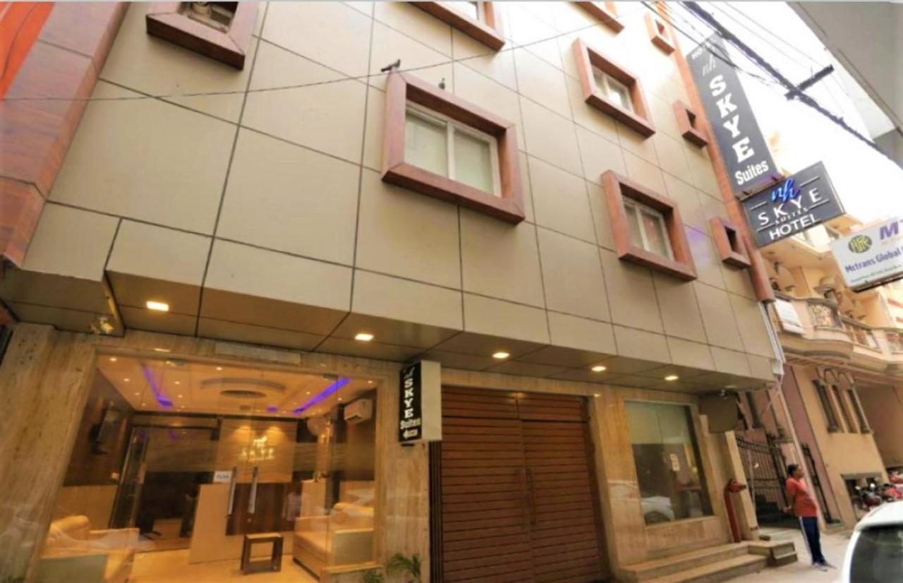 Nh Skye Suites Yeni Delhi Dış mekan fotoğraf